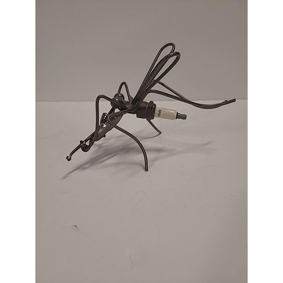 Spark Plug Bug Metal Mosquito Violin Unique Sculpture Artist Made - Picture 5 of 8